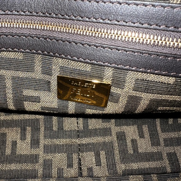 Fendi baguette 
Brown FF jacquard fabric bag - Picture 12 of 16